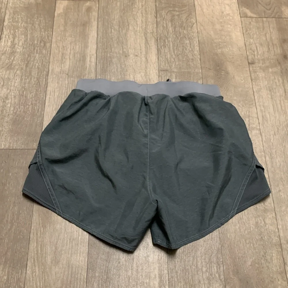 Womens Under Armour‎ Loose Fit Drawstring Lined Running Athletic Shorts